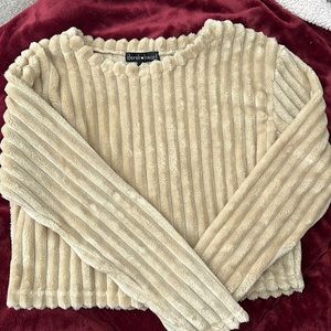 Soft high quality crop long sleeve. Size: Small. Color: Beige